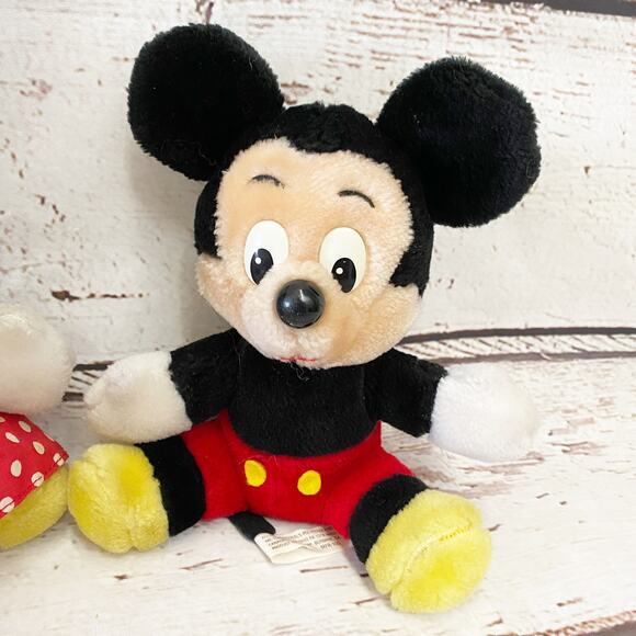 WALT DISNEY WORLD Vintage Mickey and Minnie Plush Set - Picture 3 of 7